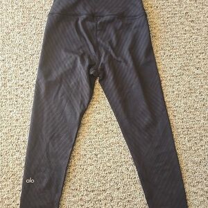 ALO Yoga 7/8 charcoal black herringbone Leggings xs
